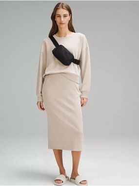 Lululemon Everywhere belt bag